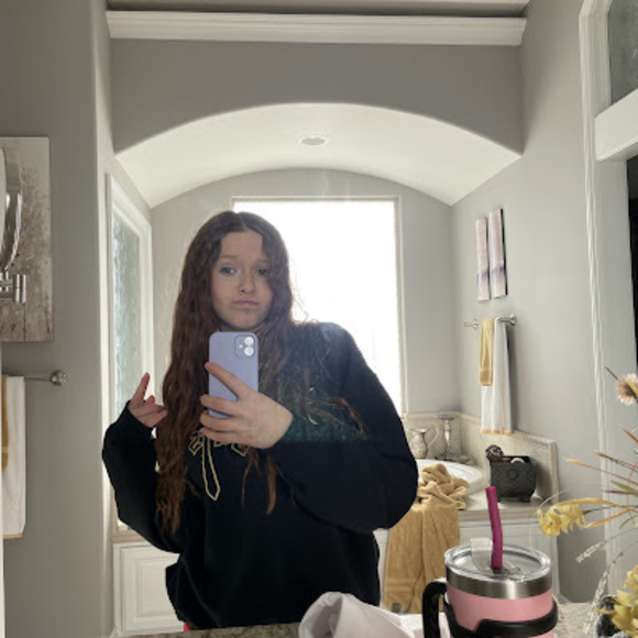 Meet your Posher, Ava - Picture 1 of 1